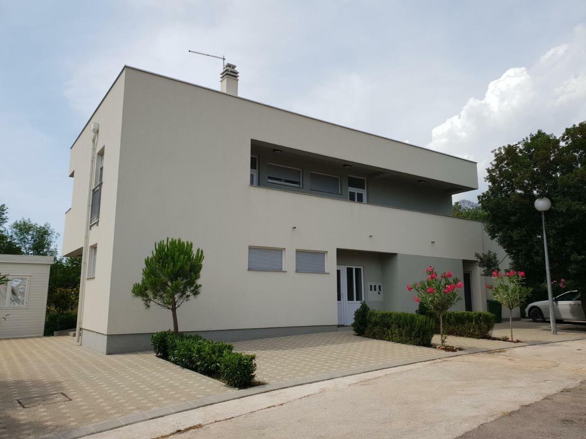 Apartmani Jozic Селине Екстер'єр фото