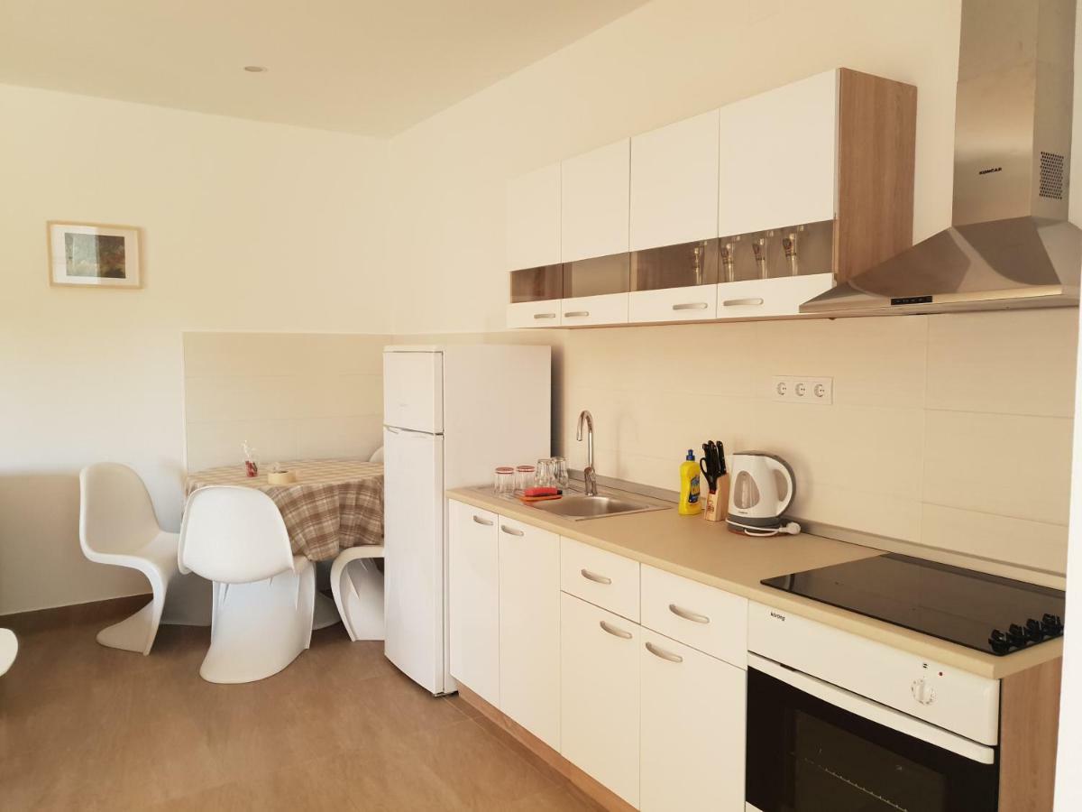 Apartmani Jozic Селине Екстер'єр фото